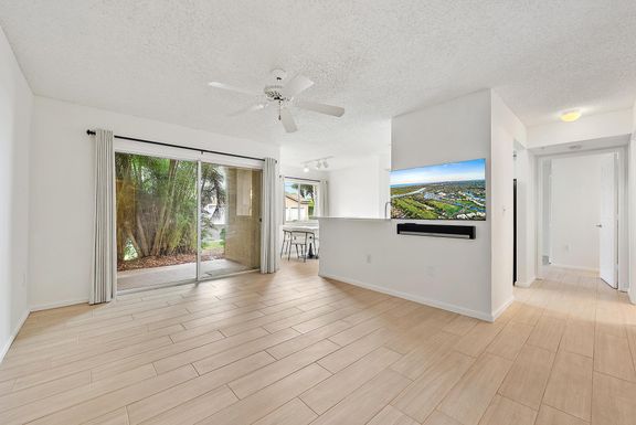 272 Village, Tequesta, FL 33469