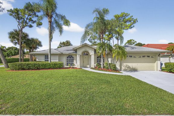 105 Emerald, Royal Palm Beach, FL 33411