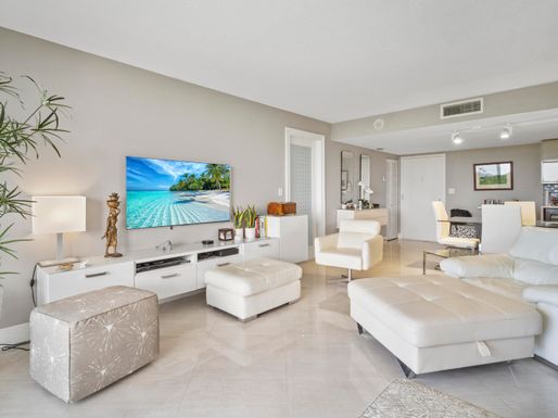 2000 Presidential, West Palm Beach, FL 33401