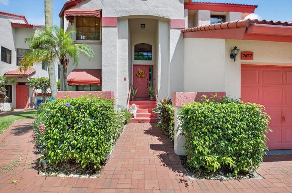 7677 Lexington Club, Delray Beach, FL 33446
