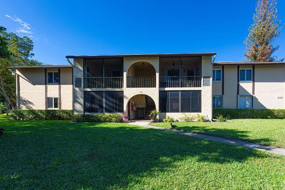 308 Pine Ridge, Greenacres, FL 33463