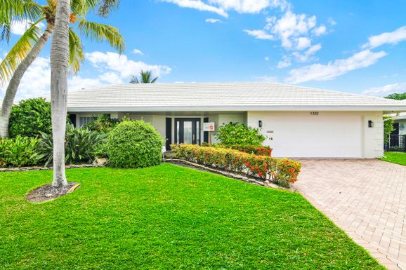 1332 Tamarind, Boca Raton, FL 33486