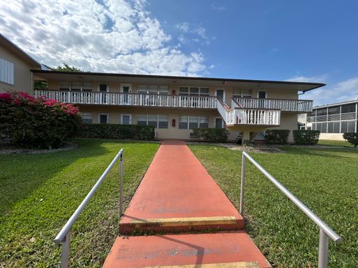 235 Canterbury K, West Palm Beach, FL 33417