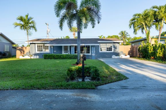 1623 2nd, Boynton Beach, FL 33435