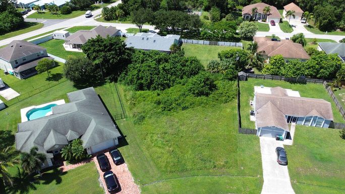 2362 Madrid, Port Saint Lucie, FL 34953