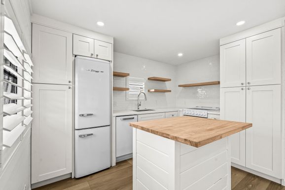 20 Juniper, Briny Breezes, FL 33435