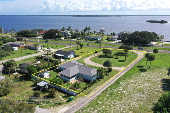 9050 Us 1, Micco, FL 32976