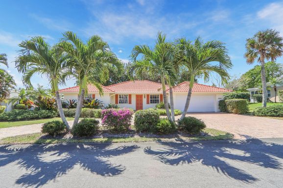 8574 Seagrape, Hobe Sound, FL 33455