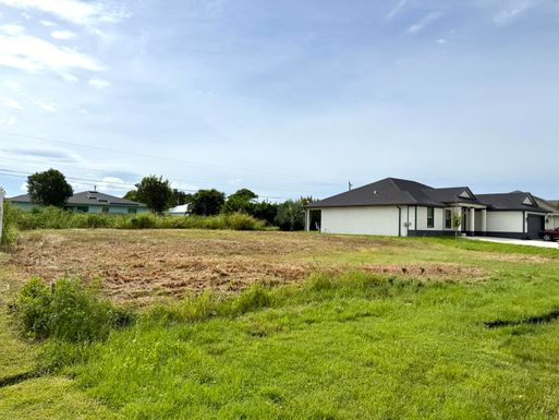 1867 Hickock, Port Saint Lucie, FL 34953