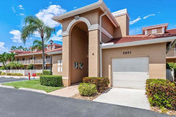 5951 Regal Glen, Boynton Beach, FL 33437