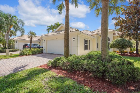 2930 Rio Claro, Wellington, FL 33414
