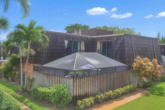 465 Waverly, Vero Beach, FL 32960