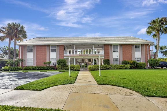 148 Yacht Club, North Palm Beach, FL 33408