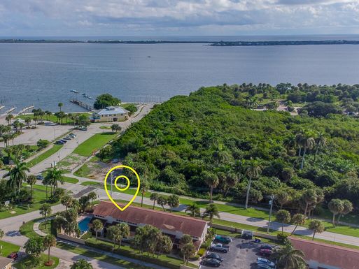 1903 Media, Jensen Beach, FL 34957