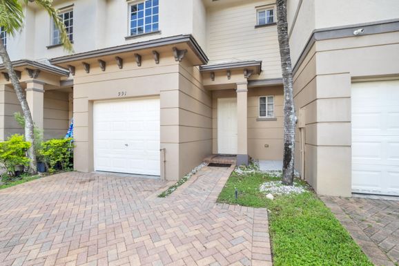 991 Abaco, Riviera Beach, FL 33404