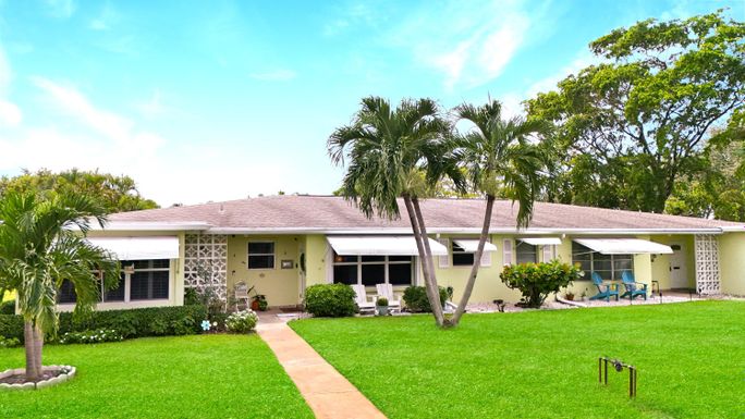 220 South, Boynton Beach, FL 33435