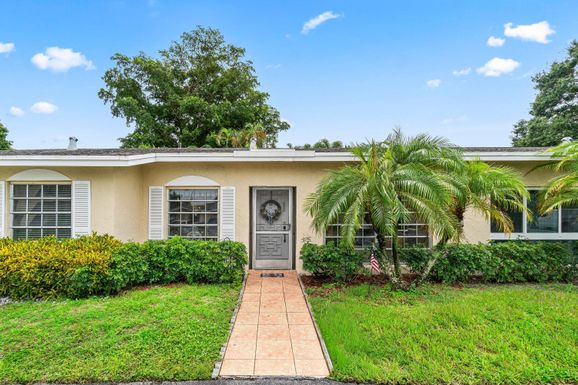13735 Flora, Delray Beach, FL 33484