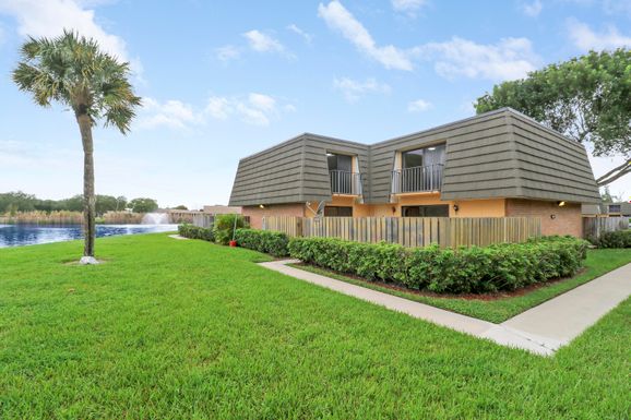 4208 42nd, West Palm Beach, FL 33407