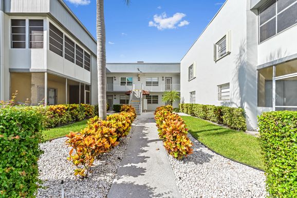 541 Capri L, Delray Beach, FL 33484