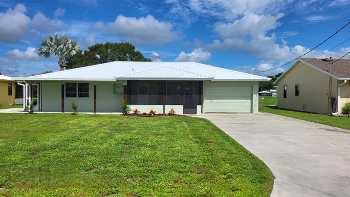 1114 Lisa, Okeechobee, FL 34974