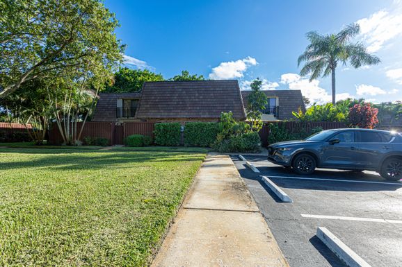 2716 15th, Deerfield Beach, FL 33442