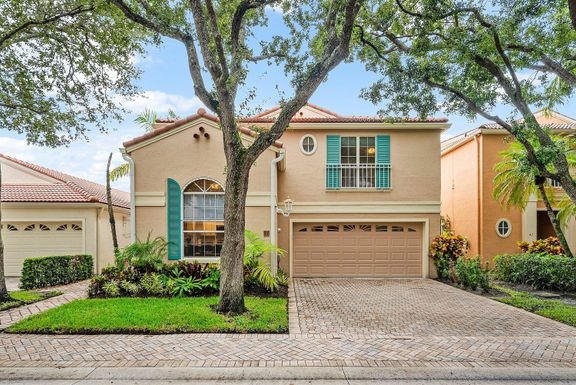 40 Via Verona, Palm Beach Gardens, FL 33418