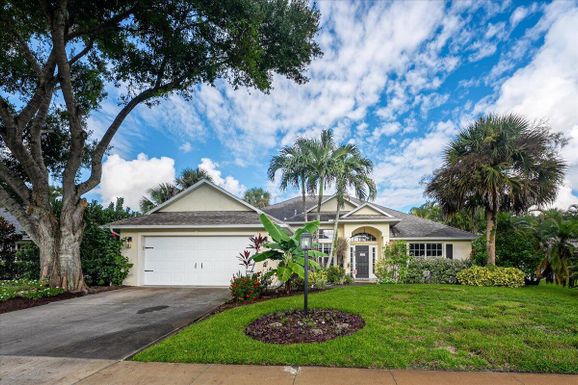 109 39th, Vero Beach, FL 32968