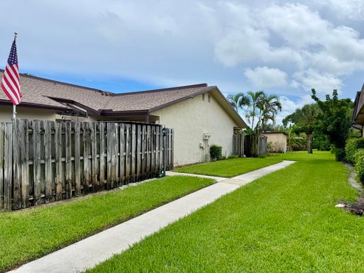 1301 Waterview, Palm Springs, FL 33461