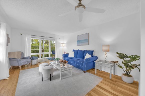 48 Woodland, Vero Beach, FL 32962