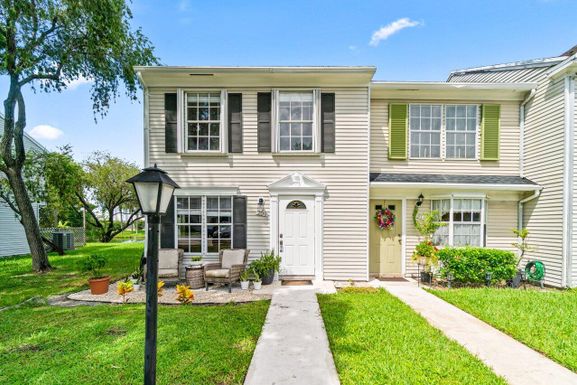209 Old English, Jupiter, FL 33458