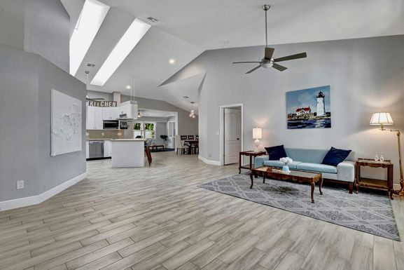 1212 Mulberry St, Wellington, FL 33414