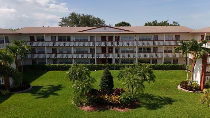 328 Brighton, Boca Raton, FL 33434