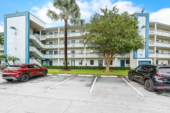 1045 Lincoln C, Boca Raton, FL 33434