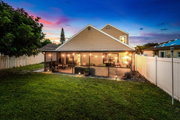 45 Paxford, Boynton Beach, FL 33426