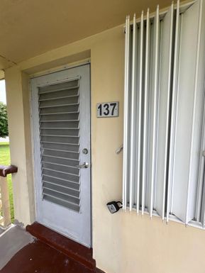 137 Salisbury F, West Palm Beach, FL 33417