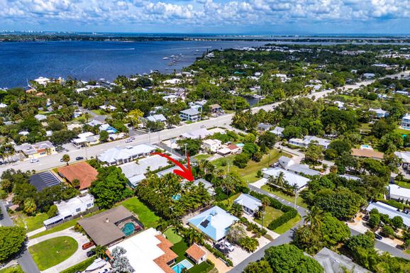 418 Alamanda, Stuart, FL 34996