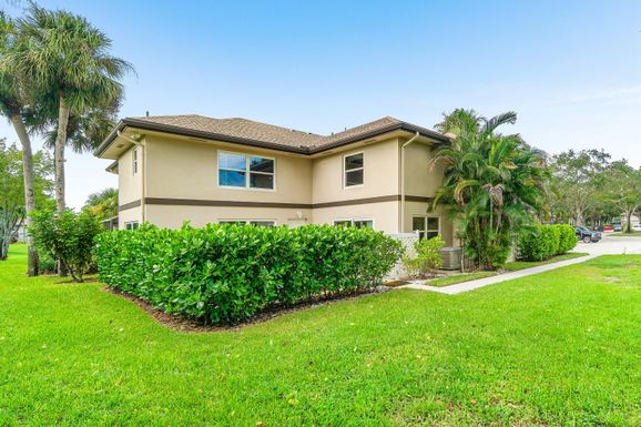 43 Essex, Royal Palm Beach, FL 33411
