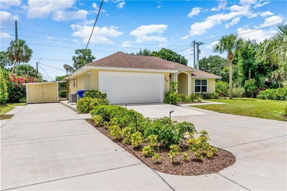 4285 12th, Vero Beach, FL 32960