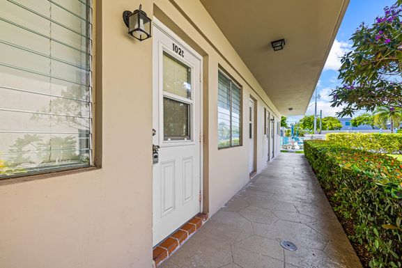 2121 42nd, Lighthouse Point, FL 33064