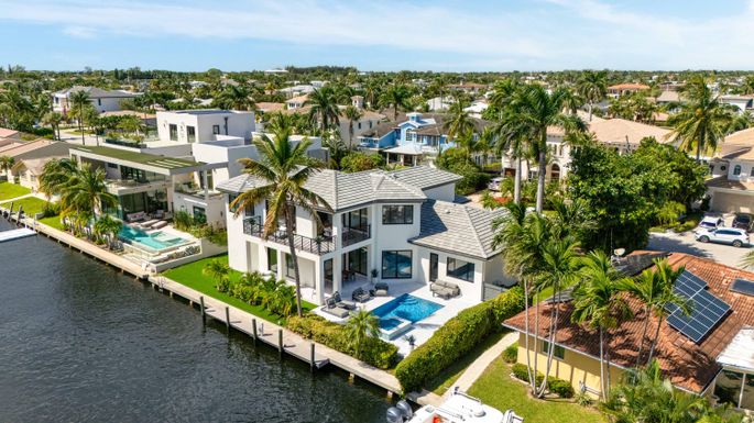 872 Glouchester, Boca Raton, FL 33487