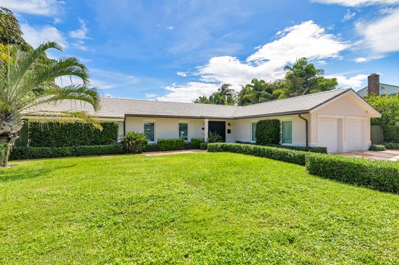 210 Ellamar, West Palm Beach, FL 33405