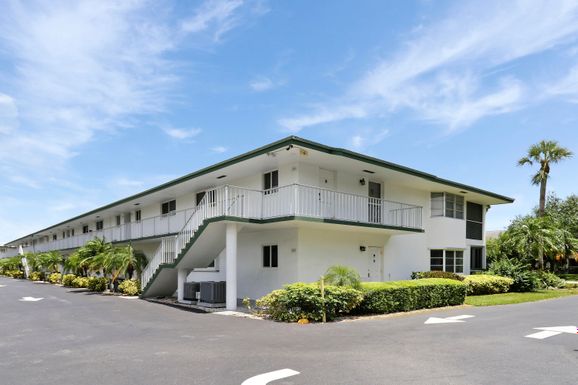 4 Garden, Tequesta, FL 33469