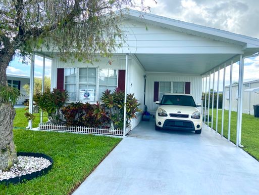 8 Florencia Ln, Port Saint Lucie, FL 34952