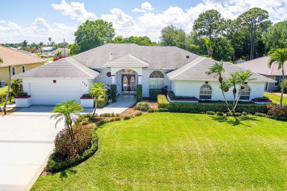 156 Saratoga, Port Saint Lucie, FL 34953