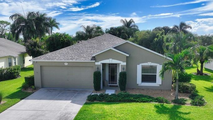 587 Cottonwood, Sebastian, FL 32958