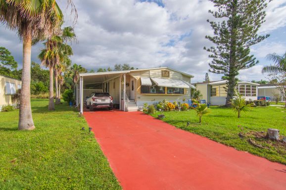 192 Caribbean, Port Saint Lucie, FL 34952