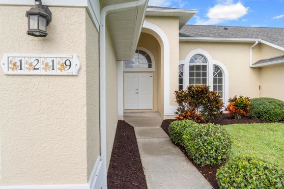 1219 Bevan, Sebastian, FL 32958