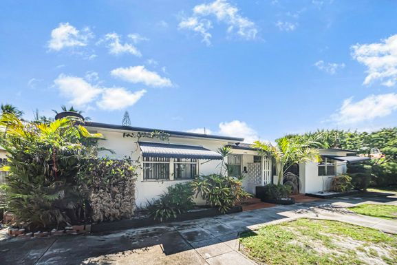 244 Walton, West Palm Beach, FL 33405