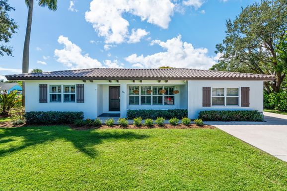 330 Center, Jupiter, FL 33458
