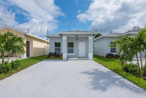 2831 Saranac, West Palm Beach, FL 33409